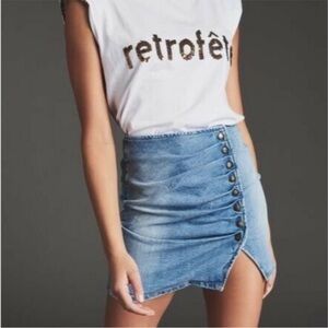 Retrofête Willa Skirt Denim Mini Skirt
Blue
Size Small